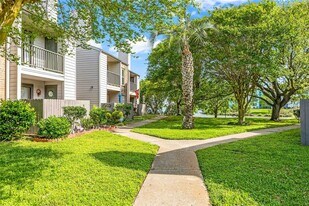 3220 69th St in Galveston, TX - Building Photo