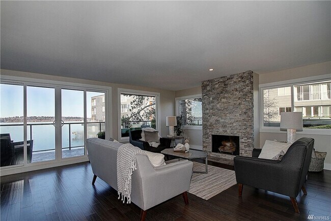 807 Lake St S in Kirkland, WA - Foto de edificio - Building Photo