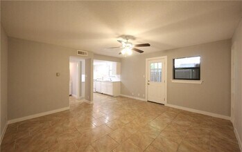 1600 West Ave in Austin, TX - Building Photo - Building Photo