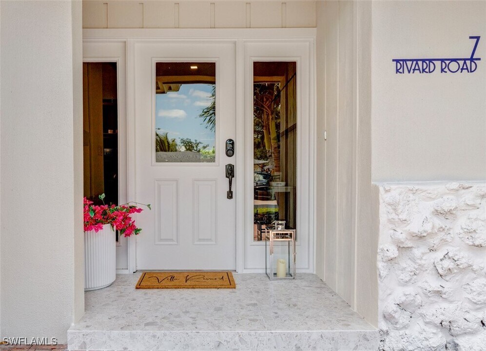 7 Rivard Rd in Naples, FL - Foto de edificio