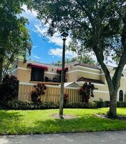 4260 Village Dr in Delray Beach, FL - Building Photo