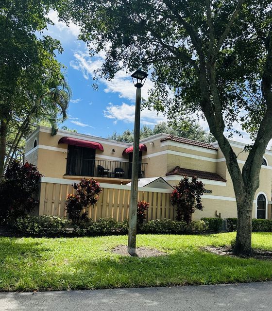 4260 Village Dr in Delray Beach, FL - Building Photo