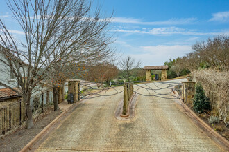 5807 City Park Rd in Austin, TX - Foto de edificio - Building Photo