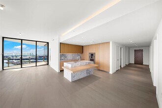 500 Alton Rd in Miami Beach, FL - Building Photo - Building Photo