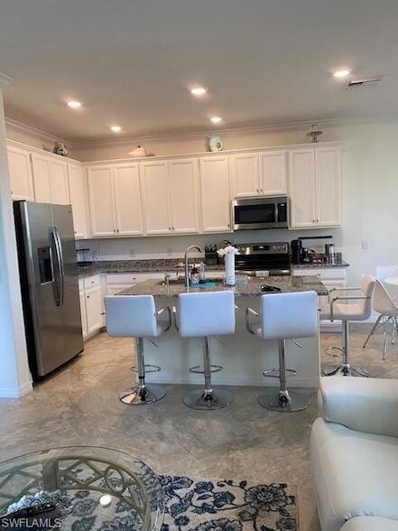 1330 Oceania Dr in Naples, FL - Foto de edificio - Building Photo