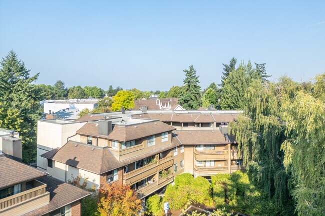 7431 Minoru Blvd