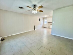 2614 Denison St, Unit 26 in Denton, TX - Foto de edificio - Building Photo