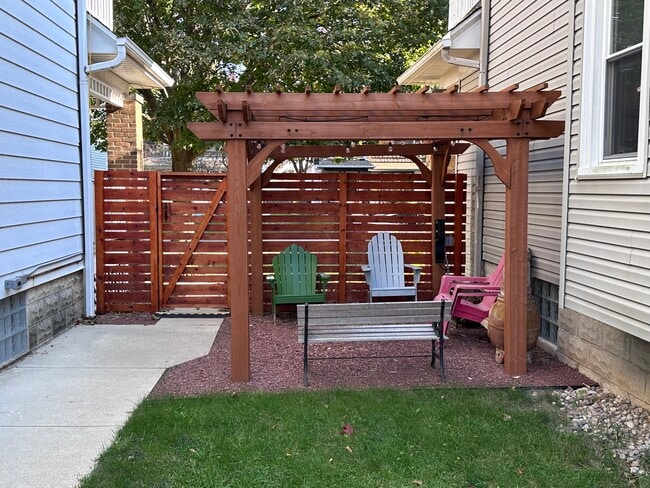 3251 S Springfield Ave, Unit 3251 in Milwaukee, WI - Foto de edificio - Building Photo