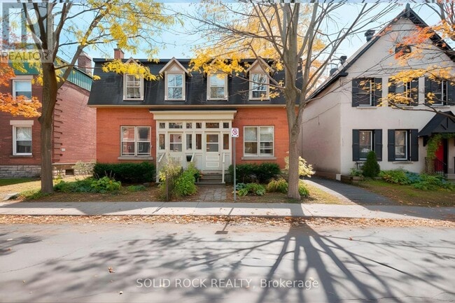 property at 432 Besserer St