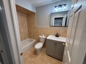 905 Bergen St, Unit 1st floor in Newark, NJ - Building Photo - Building Photo