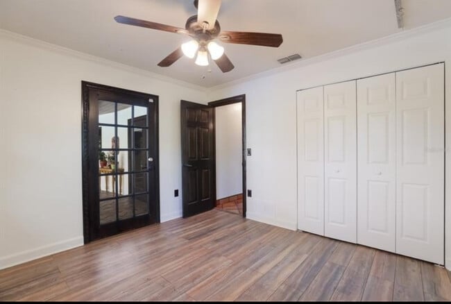 2077 Racimo Dr in Sarasota, FL - Building Photo - Building Photo