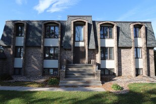823 Doran Dr Apartments