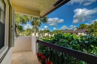 7911 Eastlake Dr in Boca Raton, FL - Building Photo - Building Photo