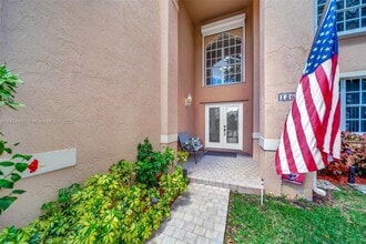 126 Cameron Ct in Weston, FL - Building Photo - Building Photo