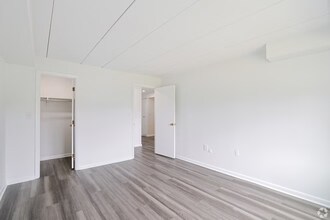 55 Hill Rd, Unit 107 in Belmont, MA - Building Photo - Building Photo