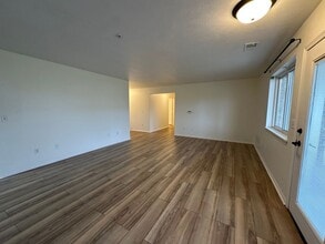 8610 S Jasonville Ct SE in Caledonia, MI - Building Photo - Building Photo