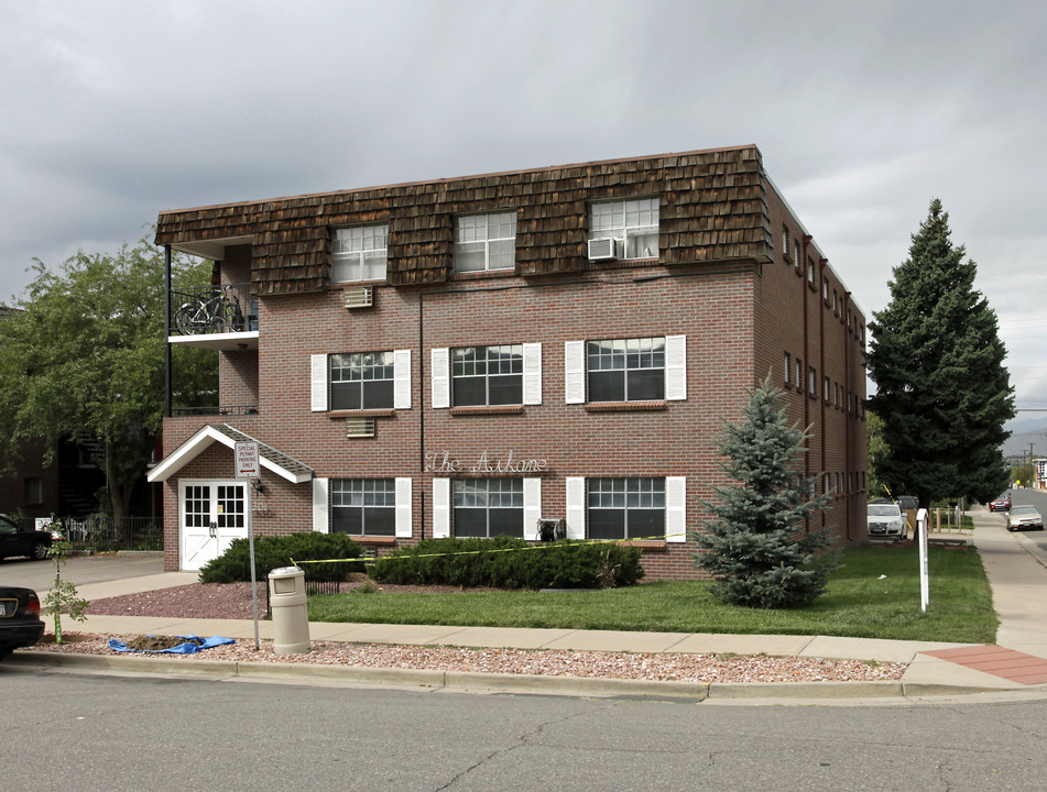 The Aikane & Mi Amigo Apartments in Englewood, CO - Foto de edificio