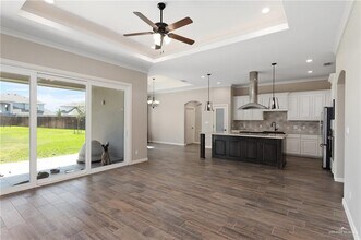 4400 Caddo Ln in McAllen, TX - Building Photo - Building Photo