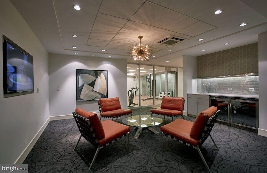 1616 Walnut St, Unit 2B-0201 in Philadelphia, PA - Building Photo