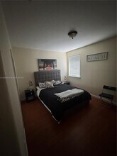 11325 NW 55th Ln in Doral, FL - Building Photo - Building Photo