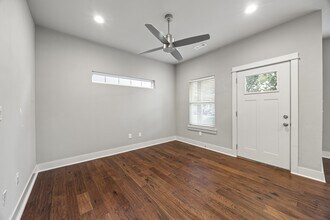 2063 S Florida Way in Fayetteville, AR - Building Photo - Building Photo