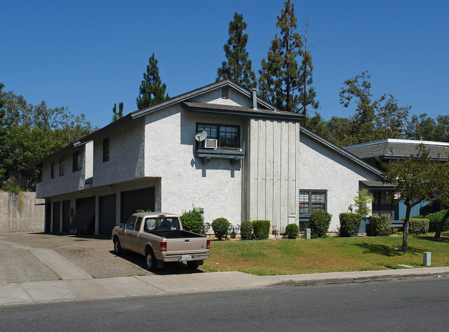 23031 Village Dr in Lake Forest, CA - Building Photo - Building Photo