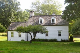 34 Division St in Easton, CT - Building Photo - Building Photo