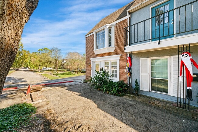 property at 5204 Arboles Dr