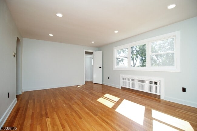 609 Leo St in Hillside, NJ - Building Photo - Building Photo