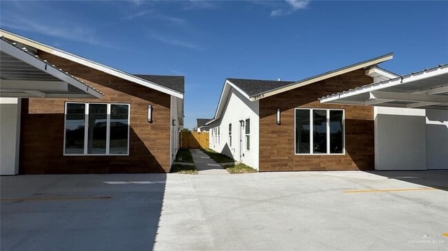 property at 13 San Andres