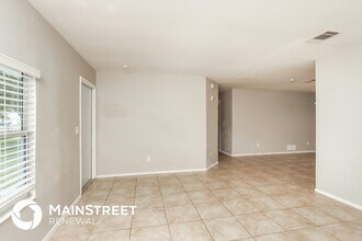 1376 23rd Pl SW in Vero Beach, FL - Foto de edificio - Building Photo