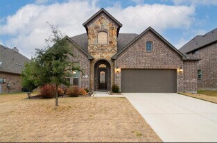 320 Thompson Dr in Van Alstyne, TX - Building Photo