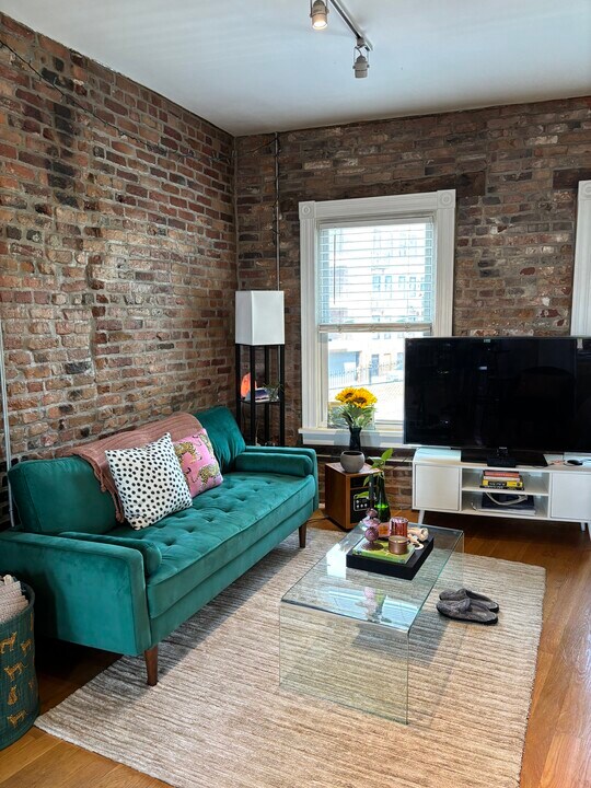 56 Snow Hill St, Unit 2 in Boston, MA - Foto de edificio