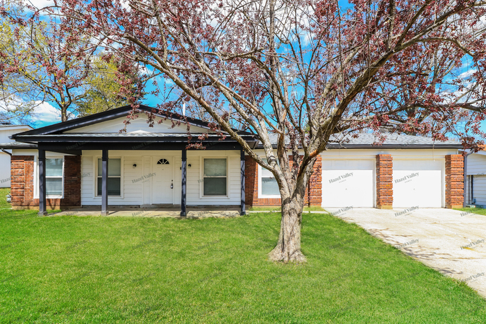 1531 Surf Side Dr in St. Louis, MO - Building Photo