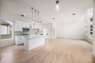 5632 Kiam St in Houston, TX - Building Photo - Building Photo