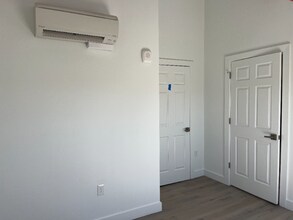 169 Merrimack St in Lowell, MA - Building Photo - Building Photo