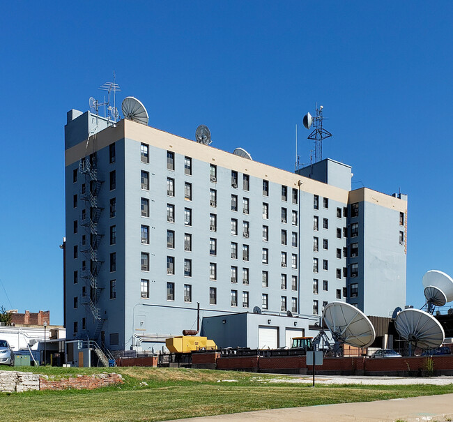 New Tremont Apartments in Quincy, IL - Building Photo - Building Photo