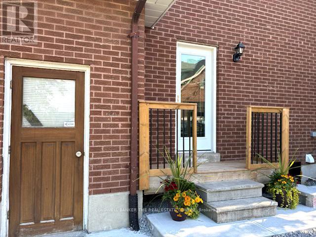 property at 562 Winette Rd