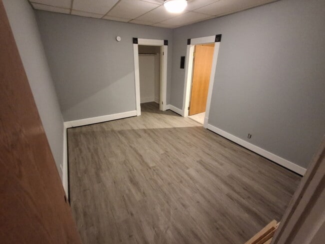 230 N Sibley Ave, Unit Main street in Litchfield, MN - Building Photo - Building Photo