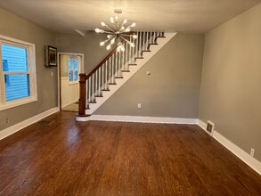 21 S Loveland Ave, Unit Loveland in Kingston, PA - Foto de edificio - Building Photo