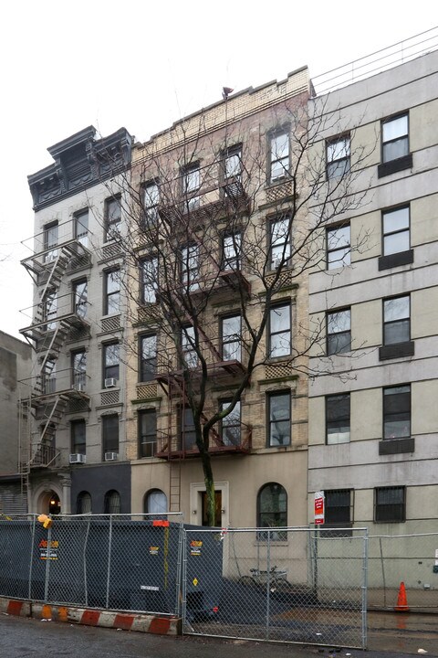 414 West 49th Street in New York, NY - Building Photo
