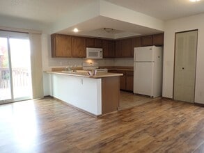 4885 S Iris St in Littleton, CO - Building Photo - Building Photo