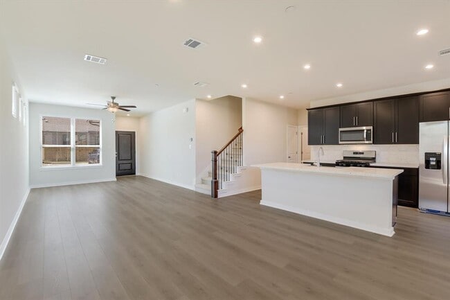 property at 2500 Forest Creek Dr