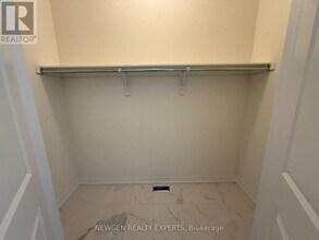 8 Mckernan Ave. in Brantford, ON - Building Photo - Building Photo