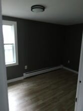 938 VT-7A, Unit Apt 4 in Shaftsbury, VT - Building Photo - Building Photo