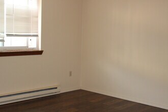 58 Craftwood Rd in Waterbury, CT - Building Photo - Building Photo