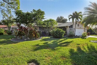 4959 Southern Wood Dr in Sarasota, FL - Building Photo - Building Photo