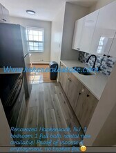 227 Central Ave, Unit 2 in Hackensack, NJ - Foto de edificio - Building Photo