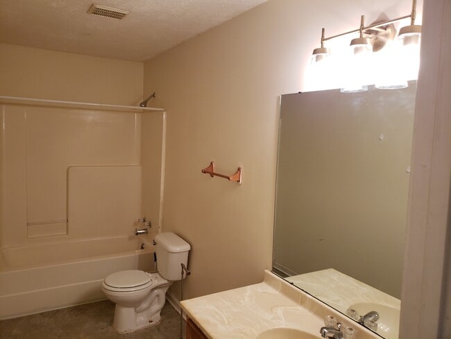 489 Penny Ln in Brownsville, TN - Building Photo - Building Photo