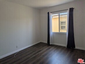 4777 San Vicente Blvd in Los Angeles, CA - Building Photo - Building Photo